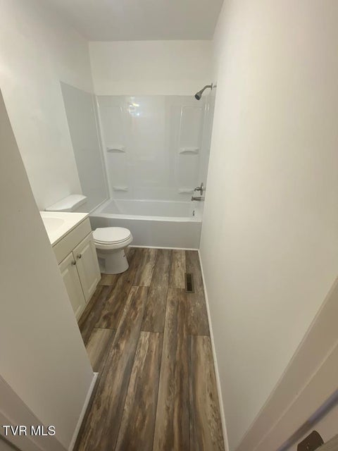 Photo #19: 1530 Woodland Avenue
