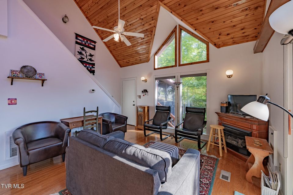Photo #7: 179 Woodhaven Drive