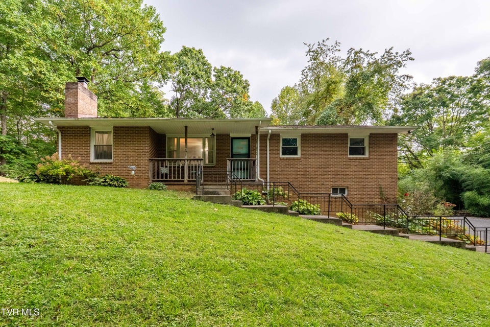 Photo #3: 118 Mountain View Circle