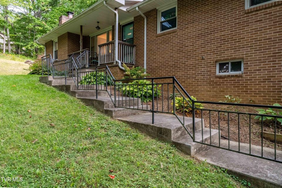 Photo #5: 118 Mountain View Circle