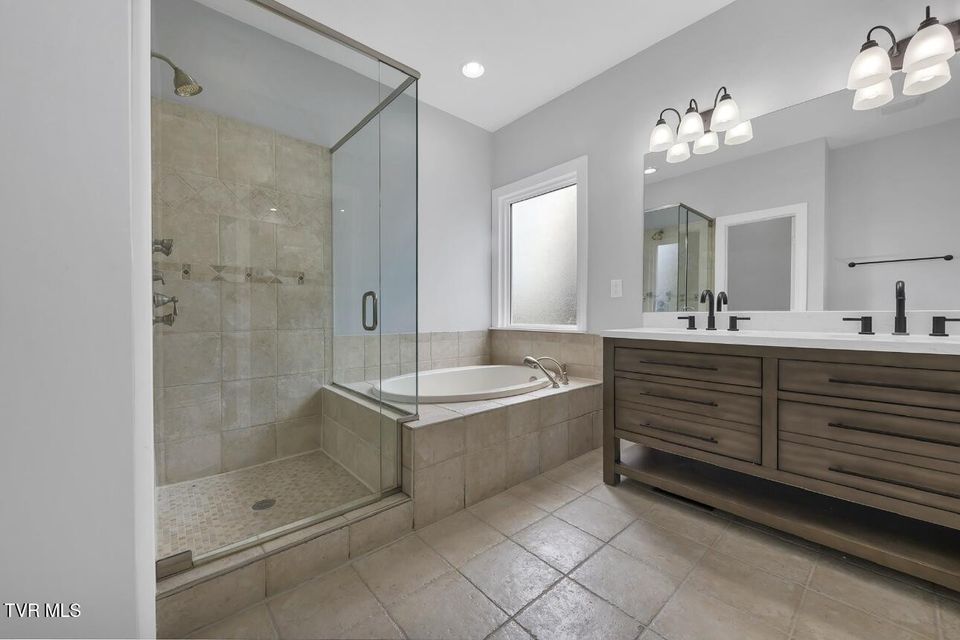 Photo #6: 1204 Tuscany Way