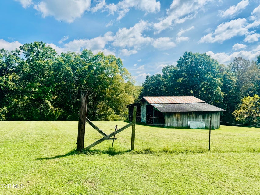 Photo #49: 923 Muddy Creek Road