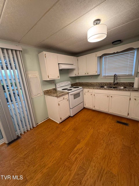 Photo #25: 101 Spar Mill Road