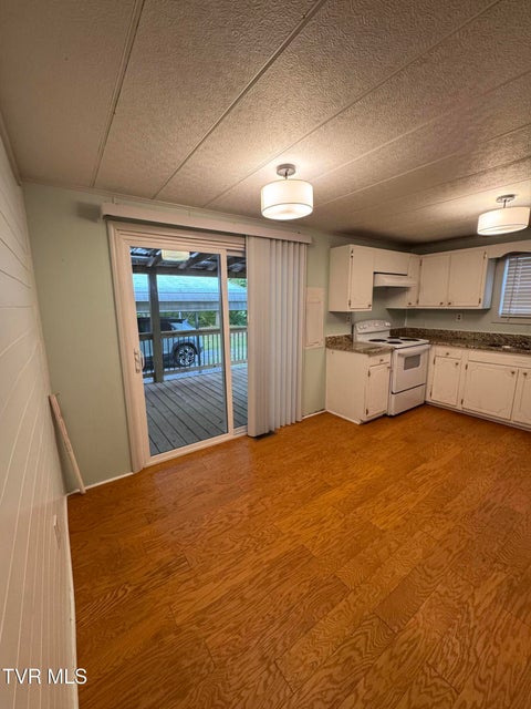 Photo #30: 101 Spar Mill Road