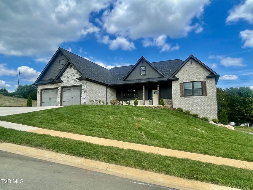 Photo #2: 60 Glaze Farm Way