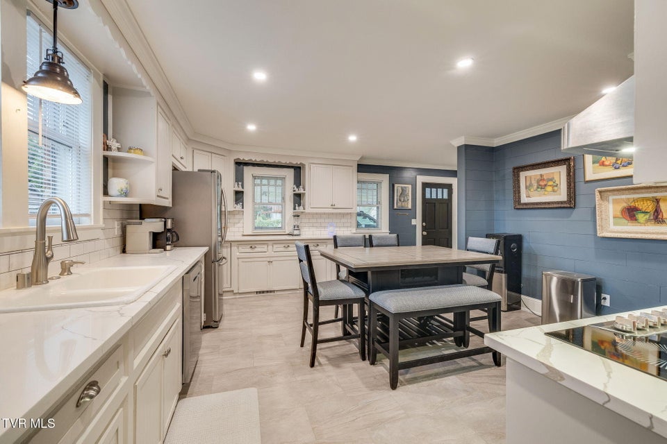 Photo #13: 604 Bravo Street