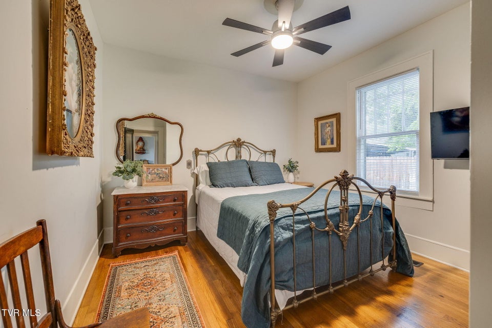 Photo #18: 604 Bravo Street