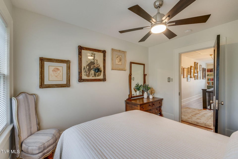 Photo #28: 604 Bravo Street