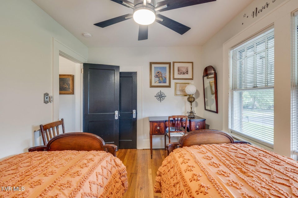 Photo #31: 604 Bravo Street