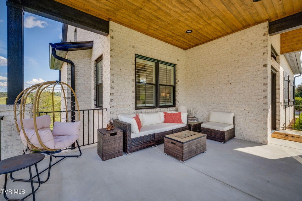 Photo #6: 141 Laurel Ridge Drive