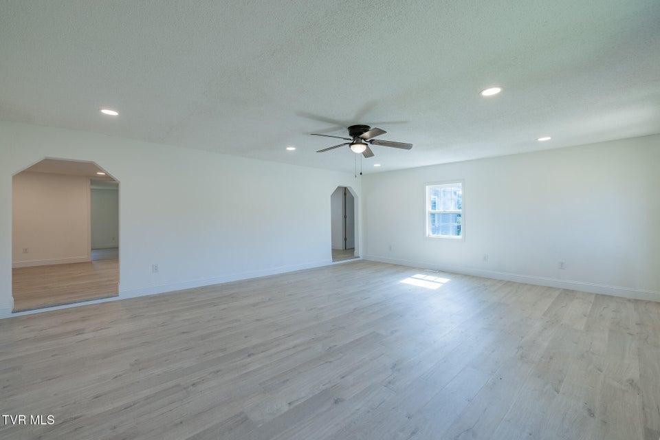 Photo #4: 405 Sam Aiken Road