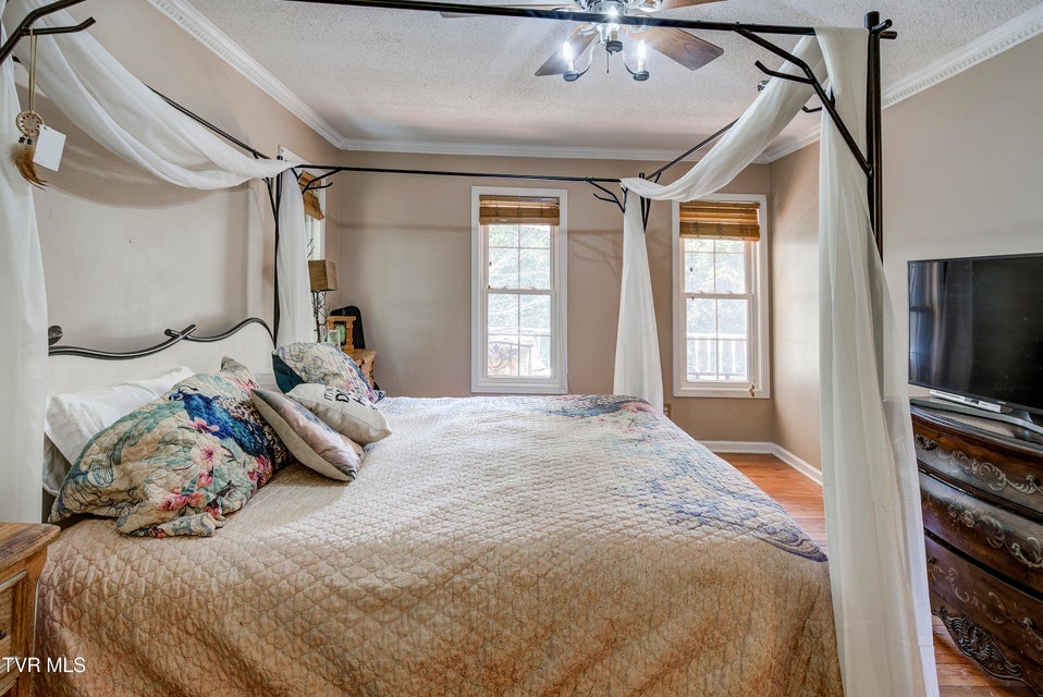 Photo #22: 144 Blue Bird Drive