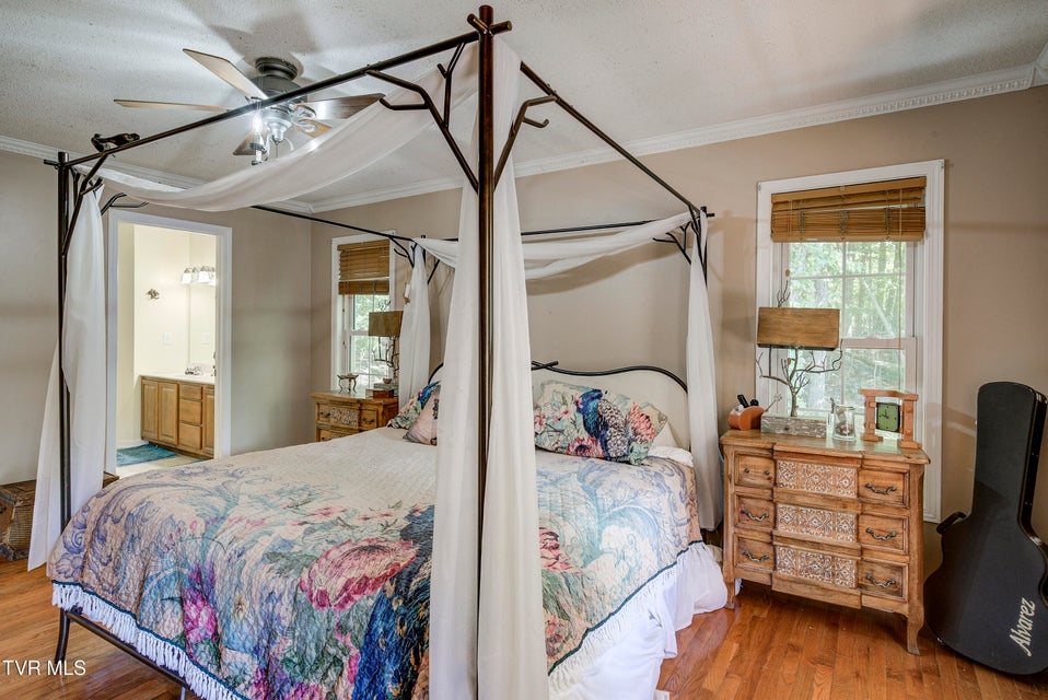 Photo #23: 144 Blue Bird Drive