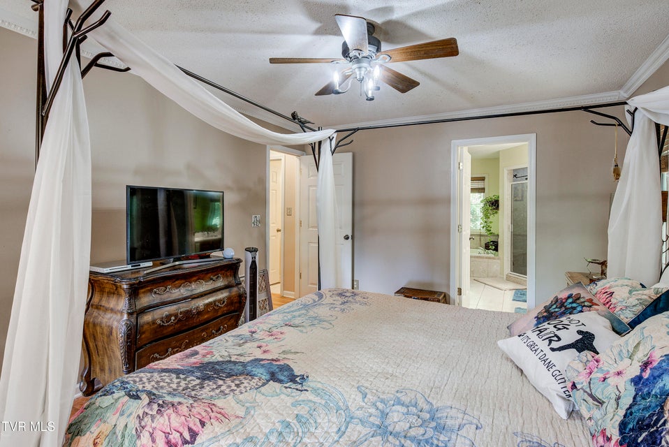 Photo #24: 144 Blue Bird Drive