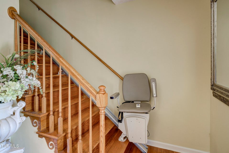 Photo #30: 144 Blue Bird Drive