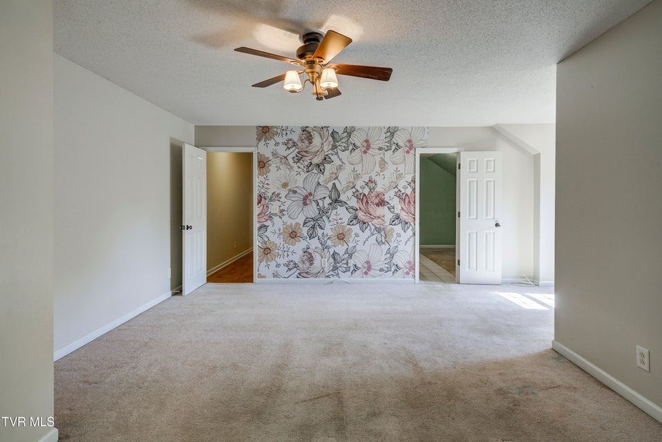 Photo #41: 144 Blue Bird Drive