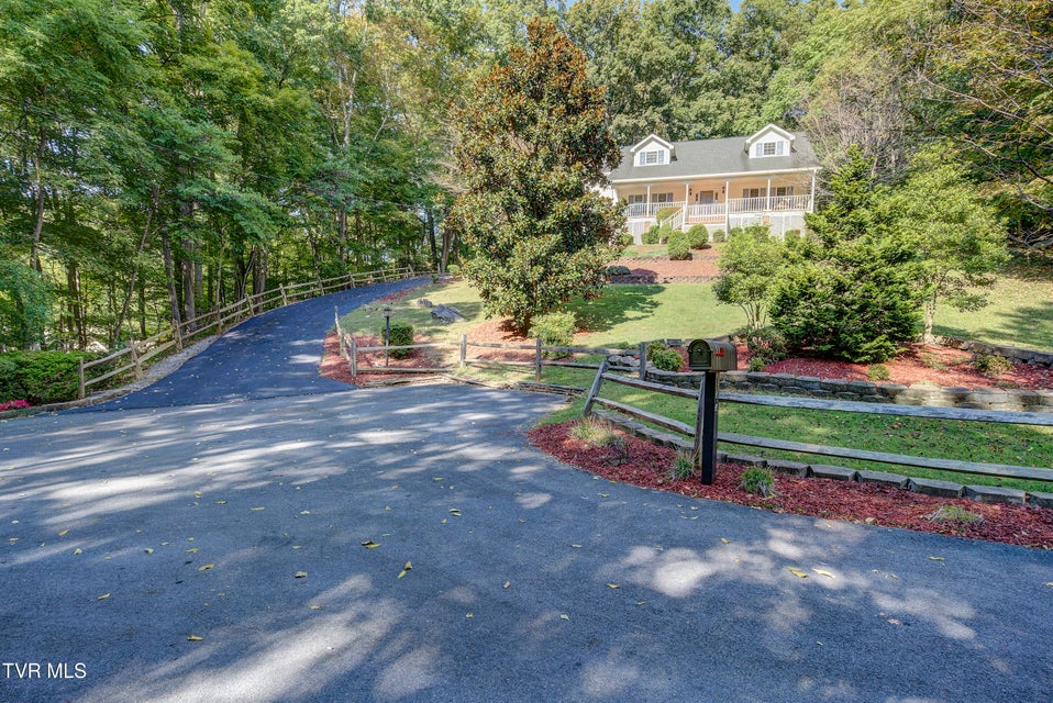 Photo #70: 144 Blue Bird Drive