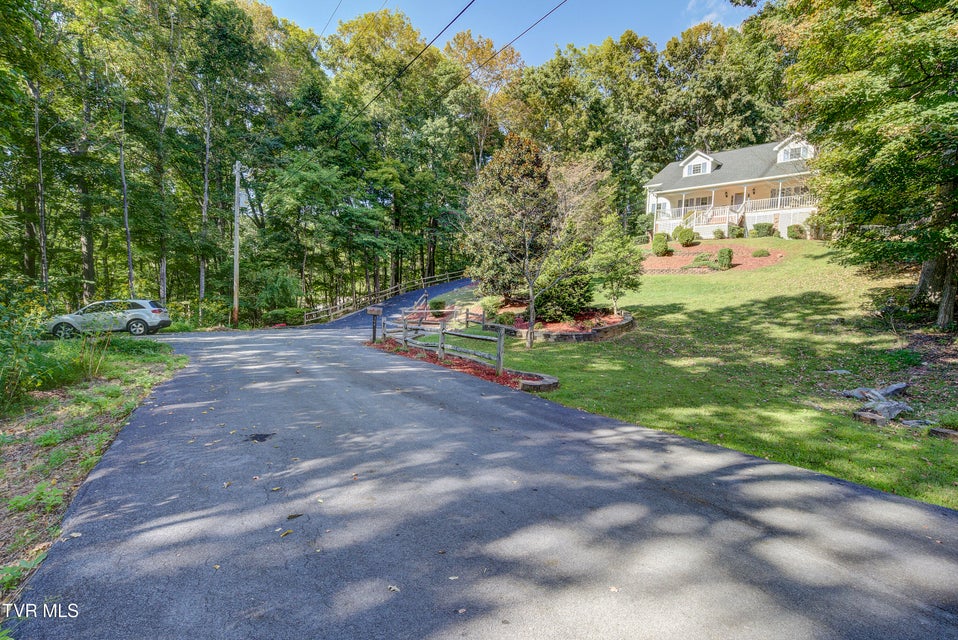 Photo #71: 144 Blue Bird Drive