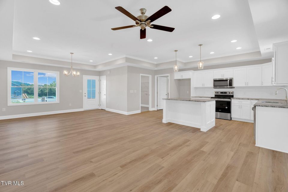 Photo #8: 568 Catalina Court