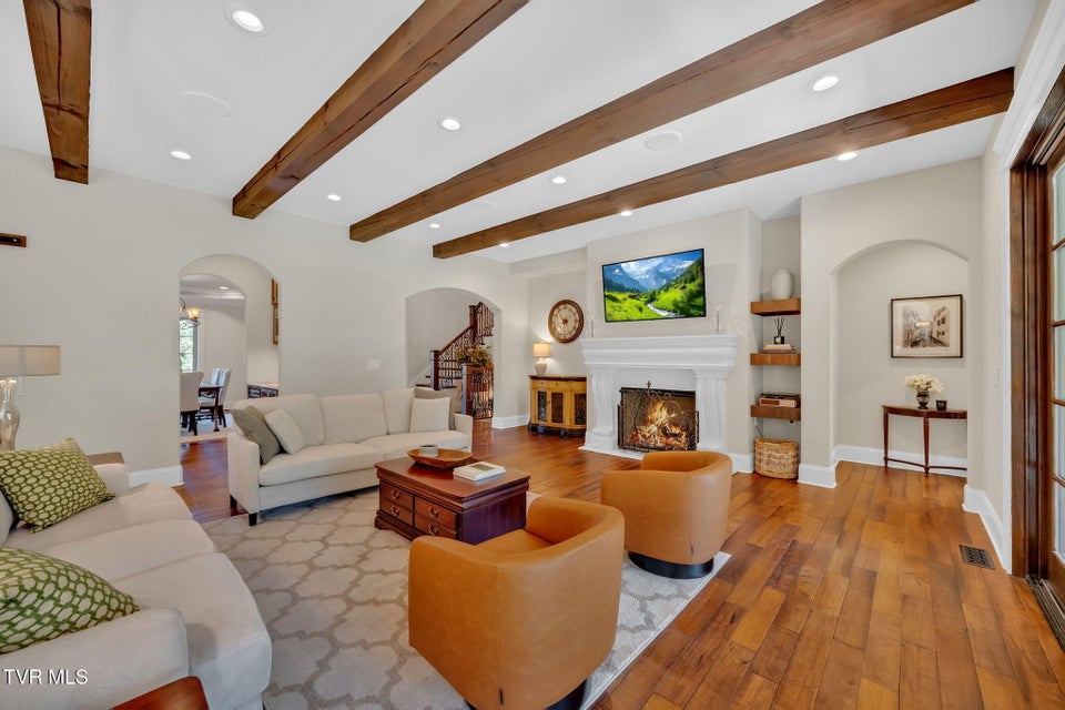 Photo #5: 610 Magnolia Ridge Drive