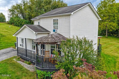 Photo #4: 684 Hallock Circle