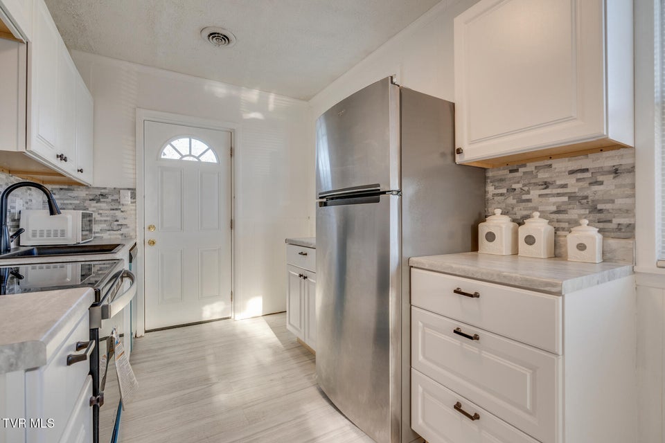 Photo #8: 1528 Carolina Avenue