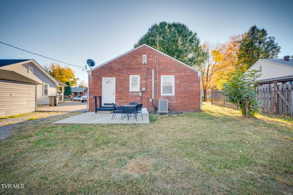 Photo #20: 1528 Carolina Avenue