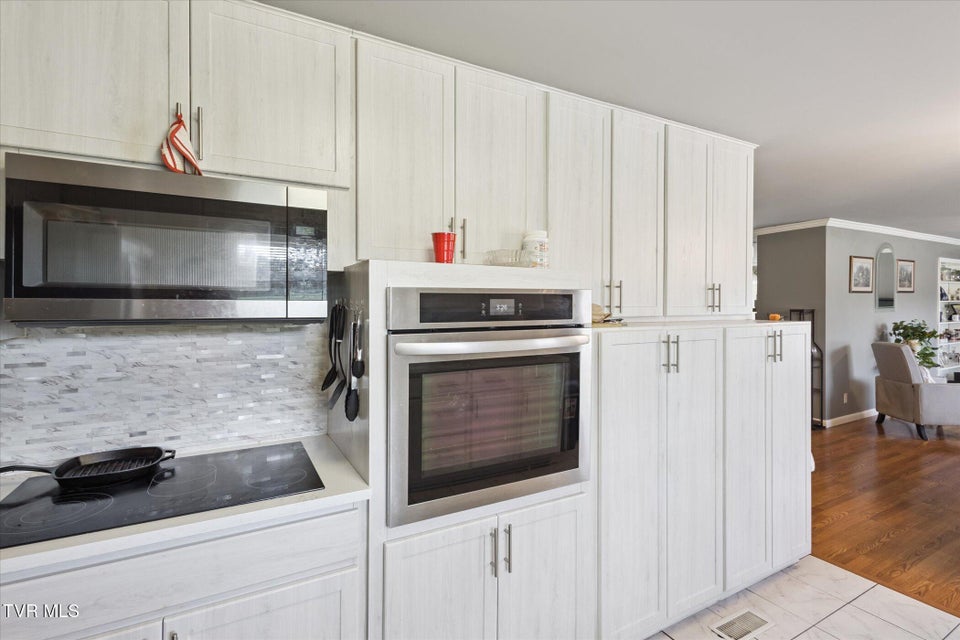 Photo #11: 120 Sylvan Drive