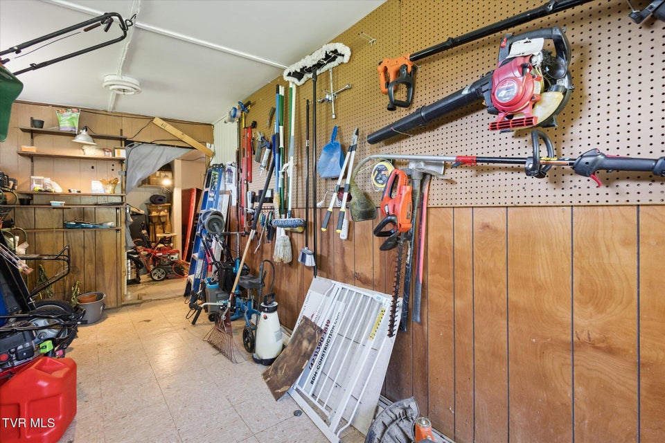 Photo #31: 120 Sylvan Drive