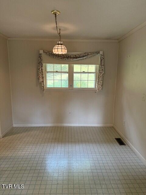 Photo #5: 18343 Westwood Drive 