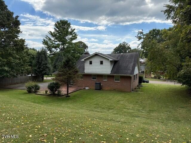 Photo #17: 18343 Westwood Drive 