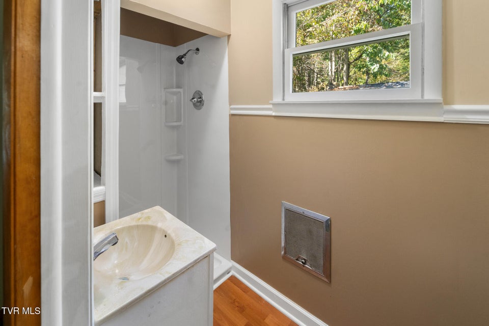 Photo #28: 9494 Porterfield Highway