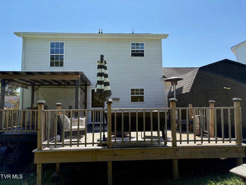 Photo #37: 684 Hallock Circle