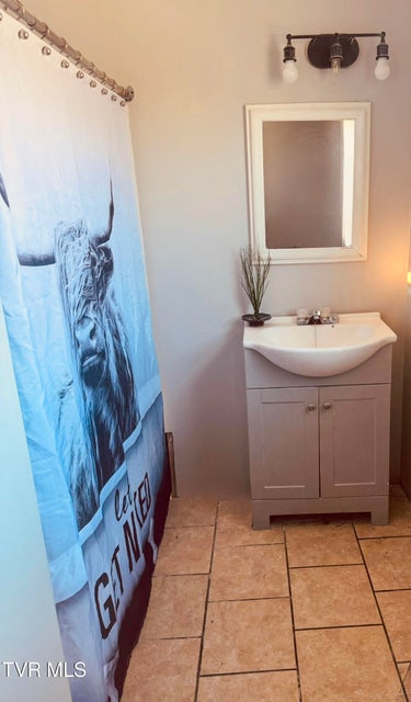 Photo #22: 684 Hallock Circle