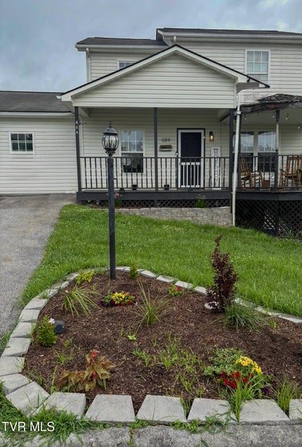 Photo #38: 684 Hallock Circle