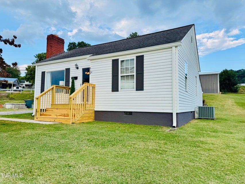 Photo #35: 910 Fairview Street