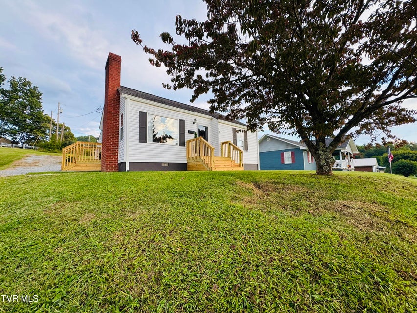 Photo #40: 910 Fairview Street