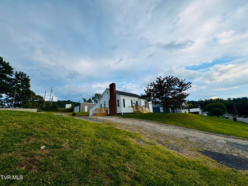 Photo #41: 910 Fairview Street