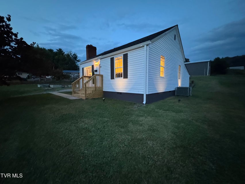 Photo #62: 910 Fairview Street