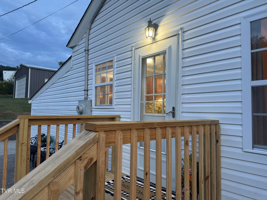 Photo #65: 910 Fairview Street