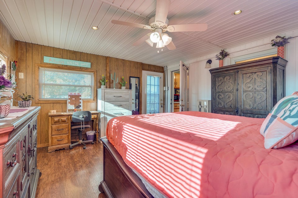 Photo #16: 2104 Osborne Street