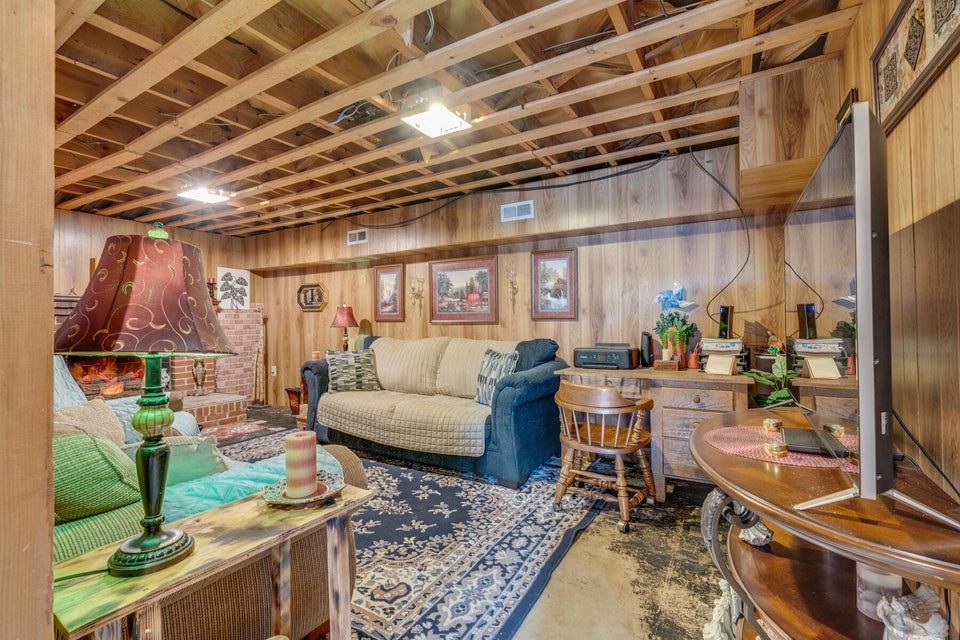 Photo #24: 2104 Osborne Street