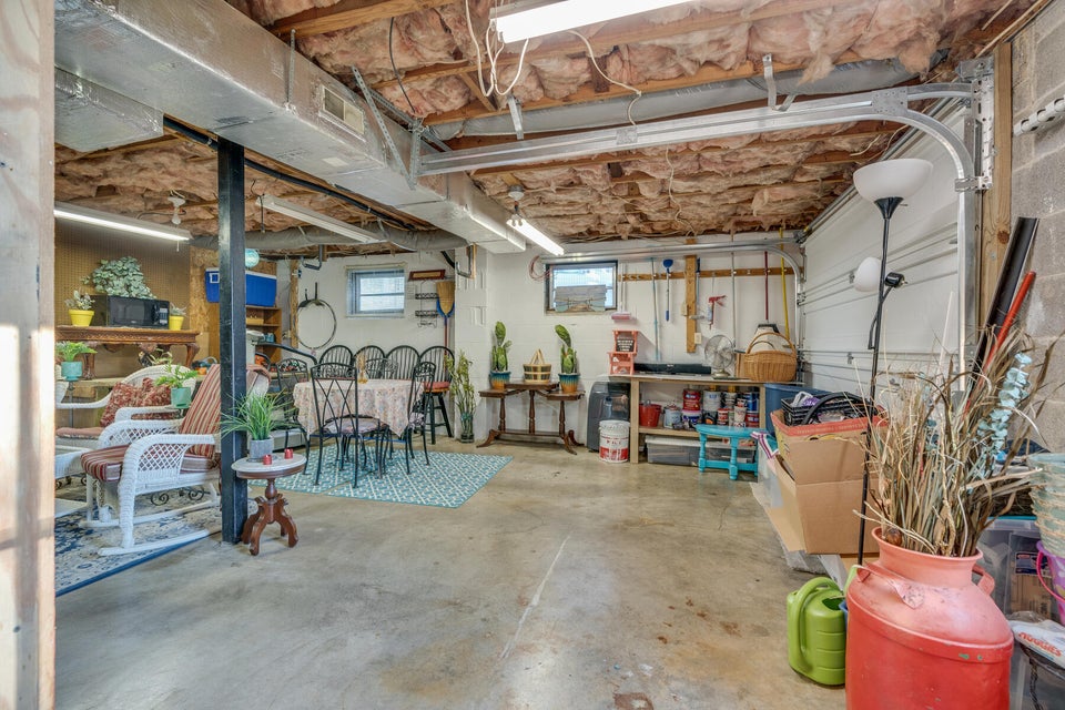 Photo #27: 2104 Osborne Street