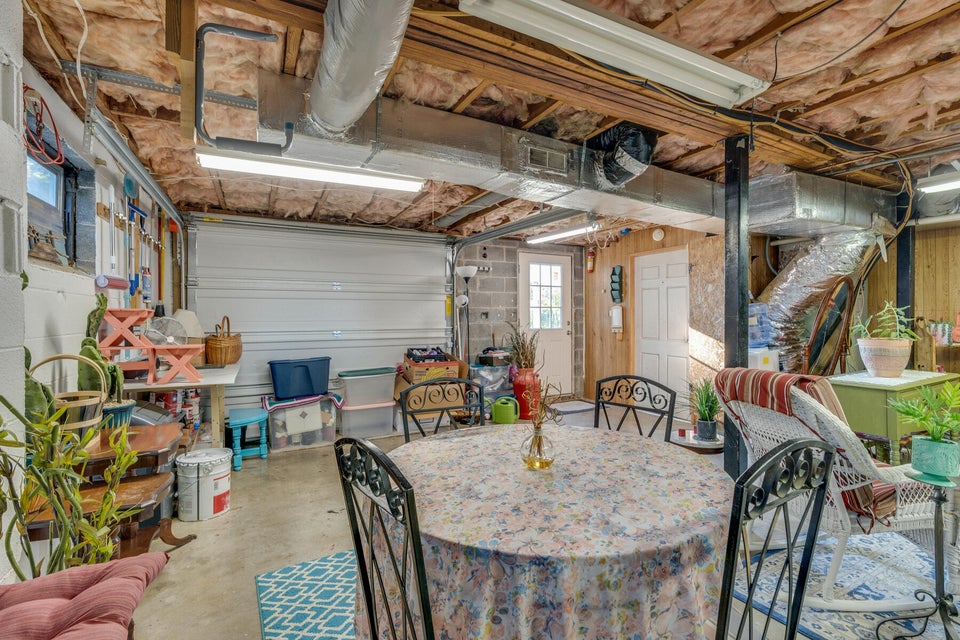 Photo #29: 2104 Osborne Street