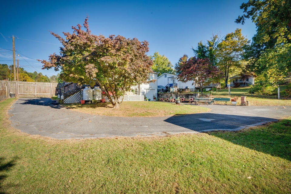 Photo #32: 2104 Osborne Street