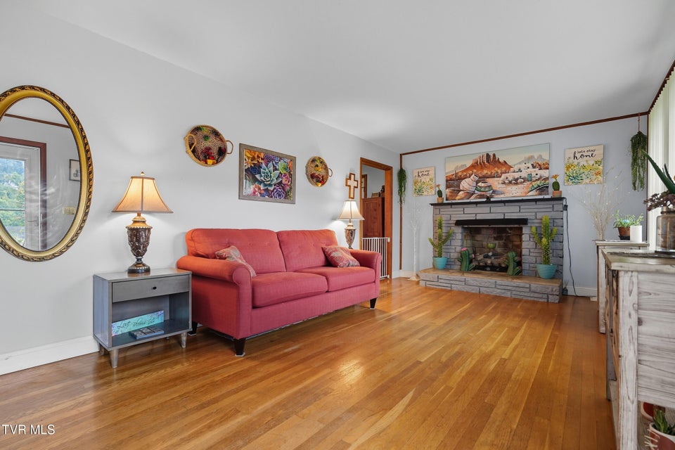 Photo #6: 2104 Osborne Street