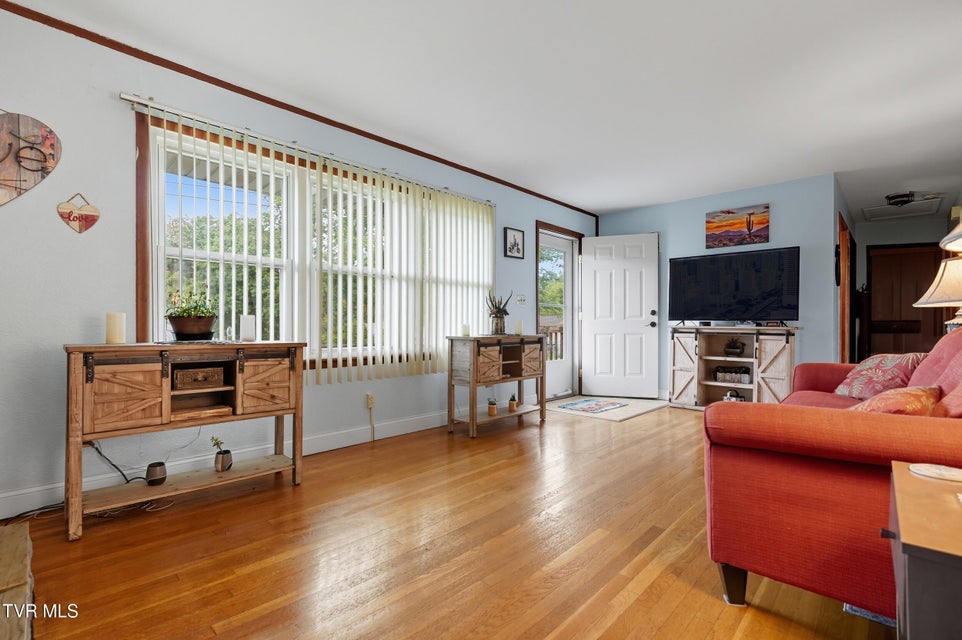 Photo #7: 2104 Osborne Street