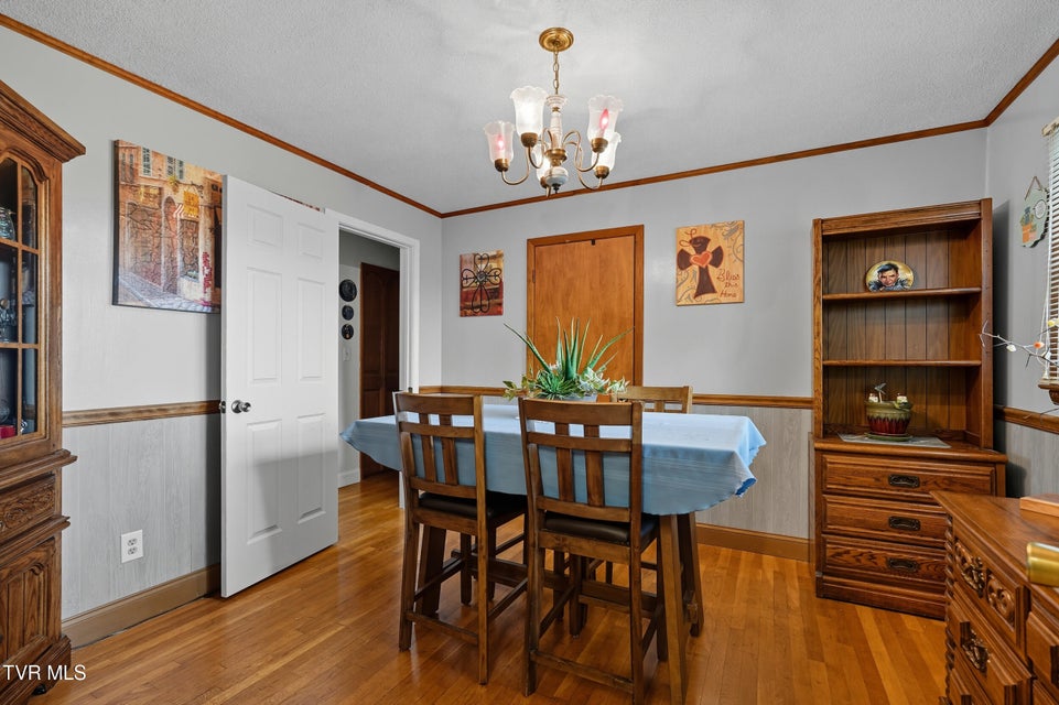 Photo #9: 2104 Osborne Street