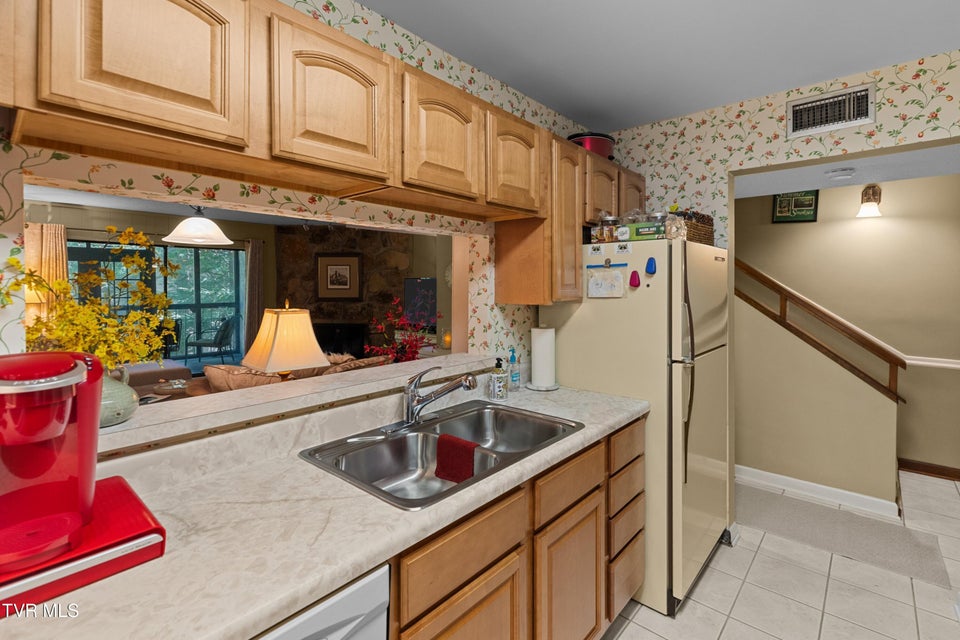 Photo #12: 1235 Ski Mountain Road