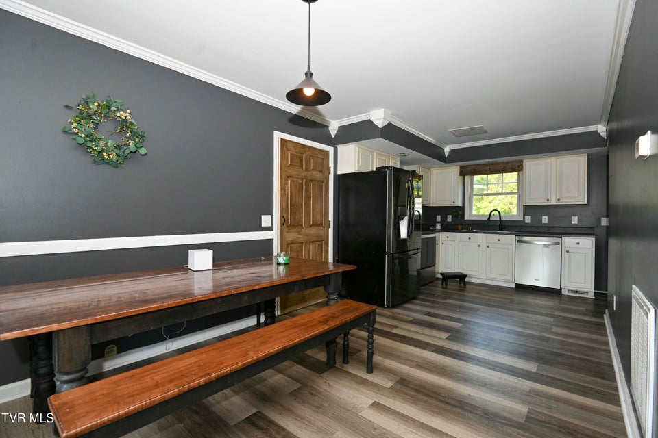 Photo #7: 684 Hallock Circle